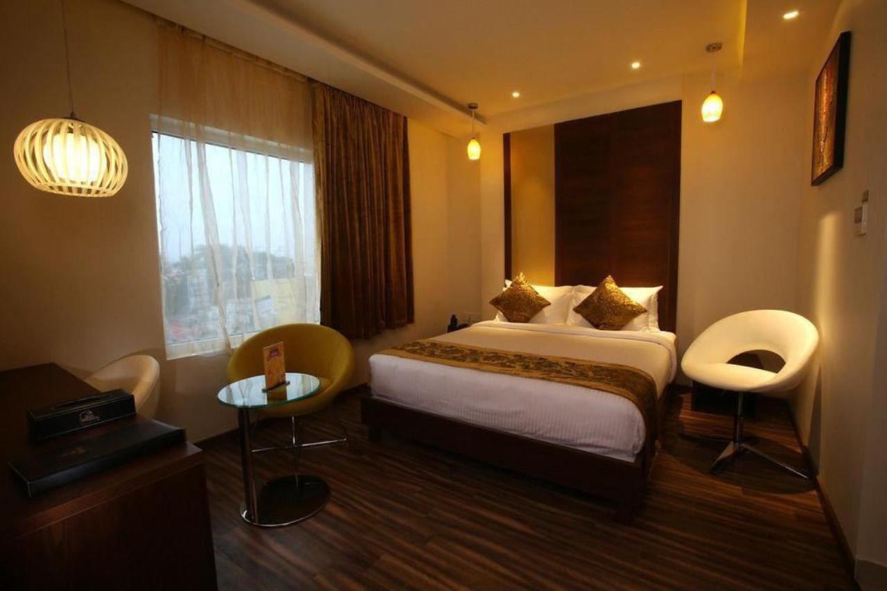 Jagadish Brigade Hotel บังกาลอร์ ภายนอก รูปภาพ