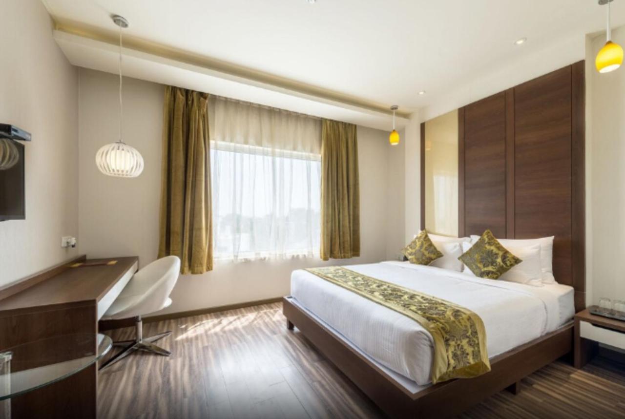 Jagadish Brigade Hotel บังกาลอร์ ภายนอก รูปภาพ